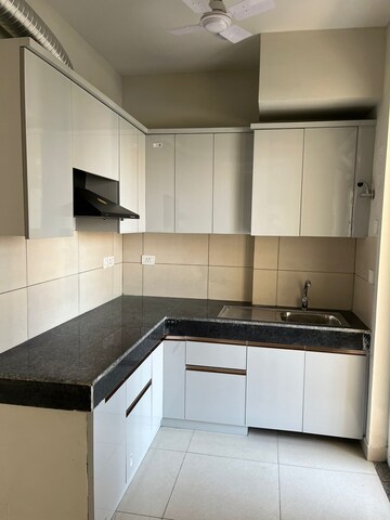 2.5 BHK Apartment For Rent in Tata Eureka Park, Sector 150