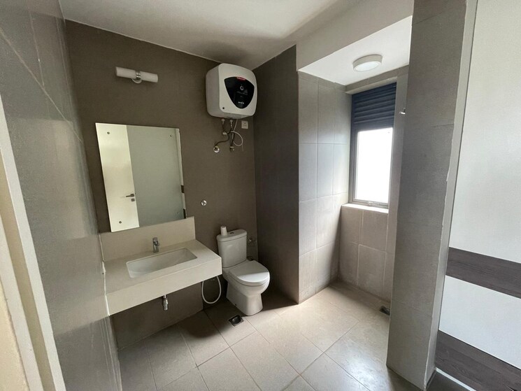 Master Bedroom, central-park-flower-valley-aqua-front-towers 4 Bedroom 2600 Sq.Ft. Apartment In Sohna Sector 33 Gurgaon 8222684