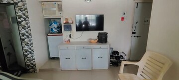 Team Area in 2 BHK Apartment at Elizabeth Apartments, Parel – for Rent