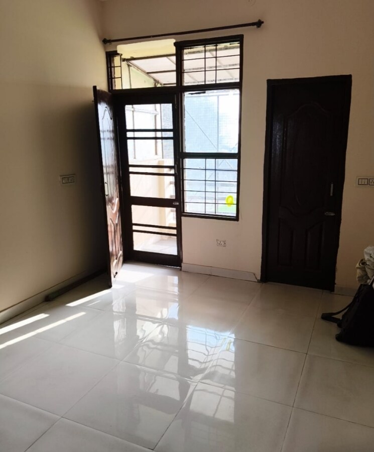 Room, dhakoli village 3 Bedroom 1250 Sq.Ft. Builder Floor In Dhakoli Village Zirakpur 8222719