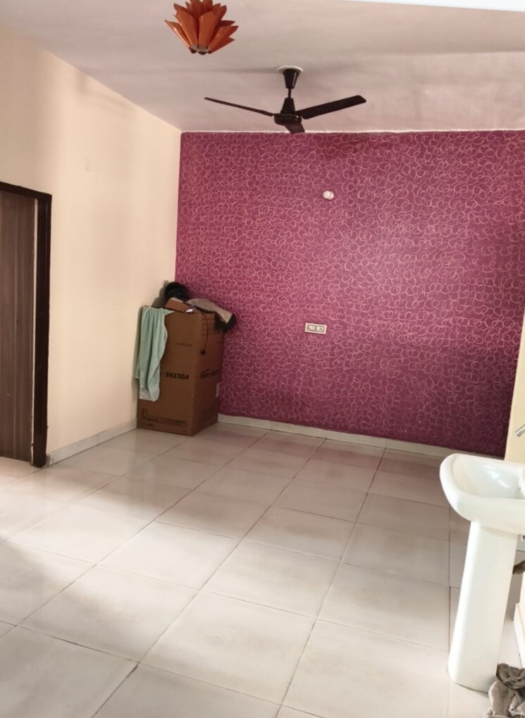 Room, dhakoli village 3 Bedroom 1250 Sq.Ft. Builder Floor In Dhakoli Village Zirakpur 8222719