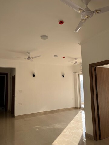 Room in 3 BHK Apartment at Sector 4 – for Sale