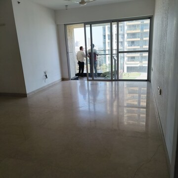 Room in 2 BHK Apartment at L&T Crescent Bay T2, Parel – for Rent