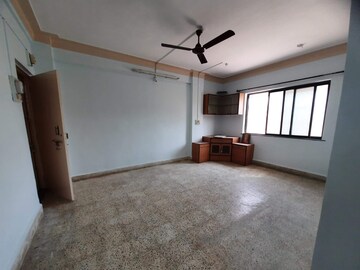 Room in 2 BHK Builder Floor at Ganesh Baug, Sinhagad Road – for Rent