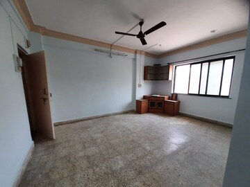 Room in 2 BHK Builder Floor at Ganesh Baug, Sinhagad Road – for Rent