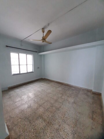 Room in 2 BHK Builder Floor at Ganesh Baug, Sinhagad Road – for Rent