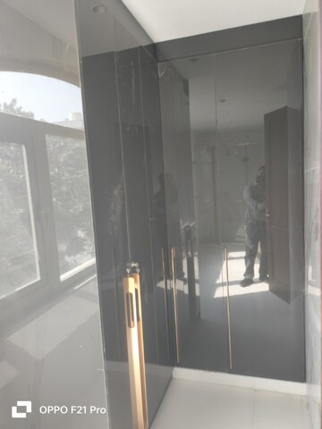Building Lobby in 4 BHK Builder Floor at Auram Floor, South City 2 – for Sale