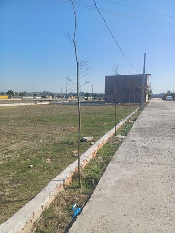  Plot For Sale in Jewar