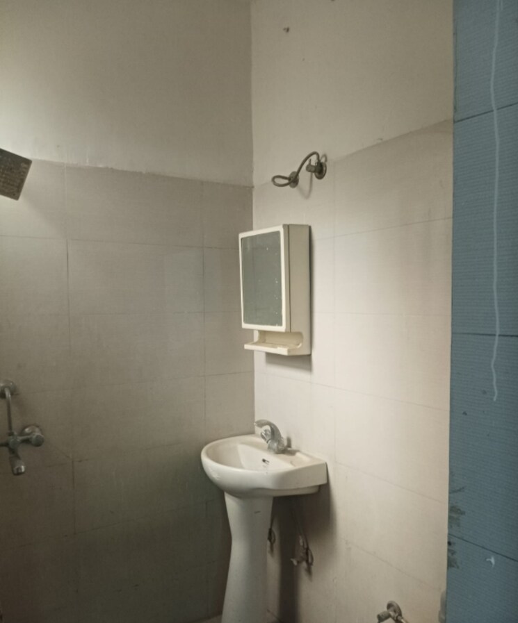 Bathroom, guru-nanak-enclave 2 Bedroom 1800 Sq.Ft. Builder Floor In Dhakoli Zirakpur 8222760