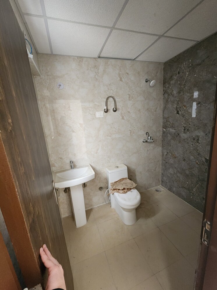 Bathroom, ace-divino 3 Bedroom 933 Sq.Ft. Apartment In Sector 1 Greater Noida Greater Noida 8222808