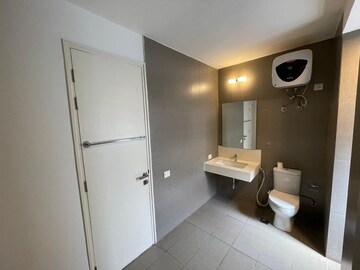 Bathroom in 4 BHK Builder Floor at Sushant Lok 2, Sector 57 – for Sale