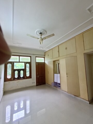 2 BHK Independent House For Rent in Sector 11