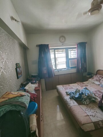 Master Bedroom in 2 BHK Apartment at Lokhandwala Infrastructure Spring Leaf, Kandivali East – for Rent