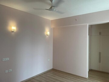Room in 4 BHK Apartment at M3M Latitude, Sector 65 – for Rent