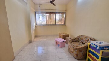 1 BHK Apartment For Rent in Sai Baba Complex Goregaon, Goregaon East