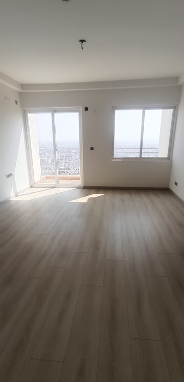 Room in 4 BHK Apartment at G Corp The Icon, Thanisandra Main Road – for Sale