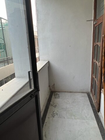 Balcony in 4 BHK Apartment at Vasundhara Sector 1 – for Rent