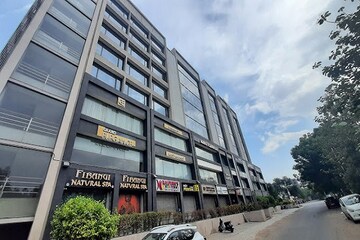  Office Space For Rent in Bodakdev