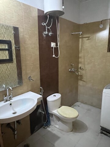 Team Area in 4 BHK Apartment at Vasundhara Sector 1 – for Rent