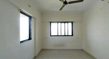 Room in 1 BHK Apartment at Raunak Unnathi Woods Phase 7 A And B, Ghodbunder Road – for Sale