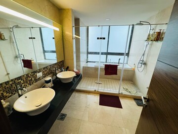 Bathroom in 3.5 BHK Apartment at M3M Latitude, Sector 65 – for Sale