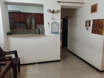 Room in 2 BHK Apartment at Assotech Windsor Greens, Sector 50 – for Rent