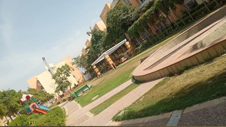 Garden, bptp-park-floors-i 2 Bedroom 1042 Sq.Ft. Builder Floor In Sector 77 Faridabad 8223106