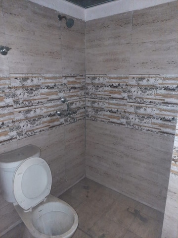 Bathroom in 3 BHK Apartment at Amrapali Golf Homes, Sector 4, Greater Noida – for Rent