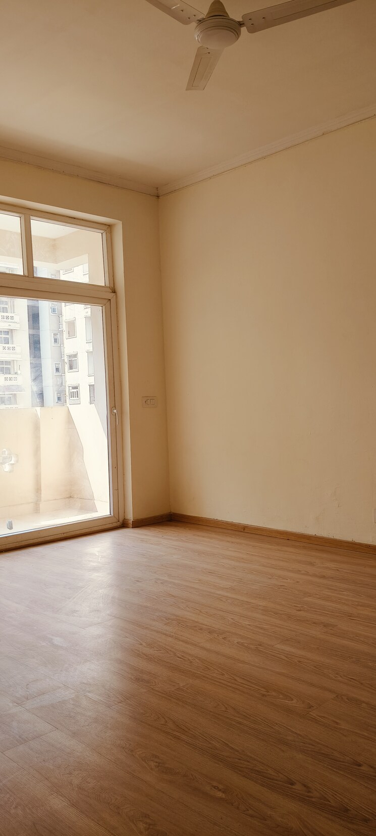 Room, amrapali-silicon-city 4 Bedroom 2410 Sq.Ft. Apartment In Sector 76 Noida 8223111