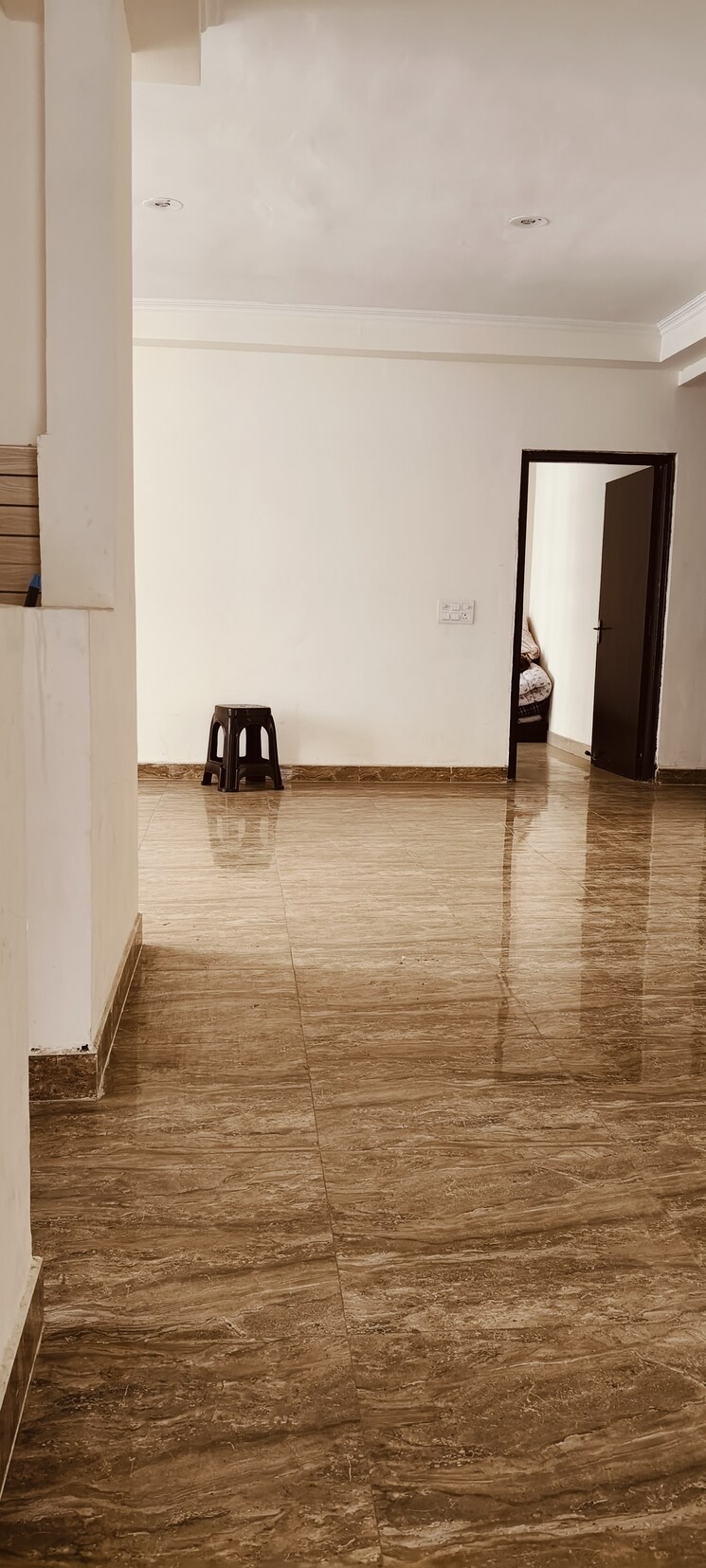 Room, amrapali-silicon-city 4 Bedroom 2410 Sq.Ft. Apartment In Sector 76 Noida 8223111