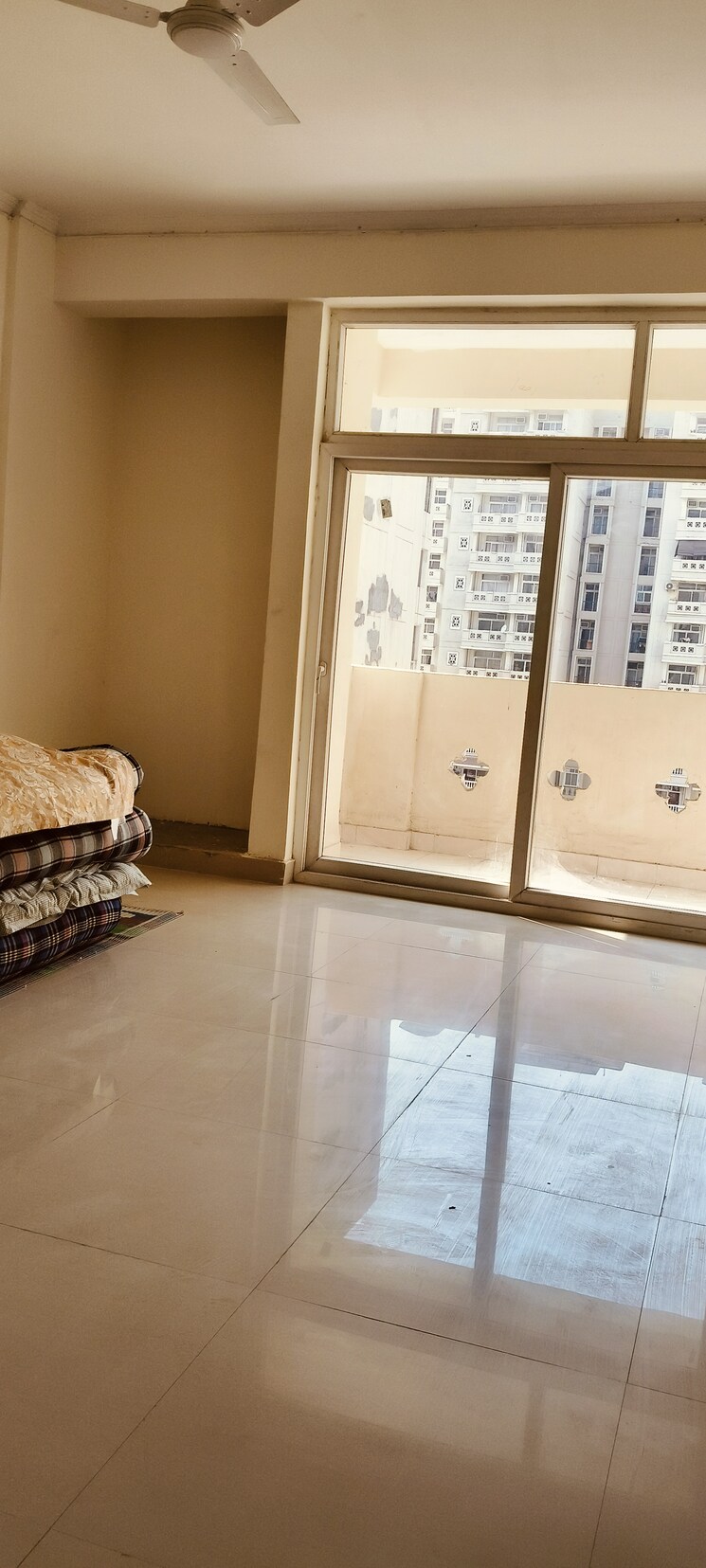 Living Room, amrapali-silicon-city 4 Bedroom 2410 Sq.Ft. Apartment In Sector 76 Noida 8223111