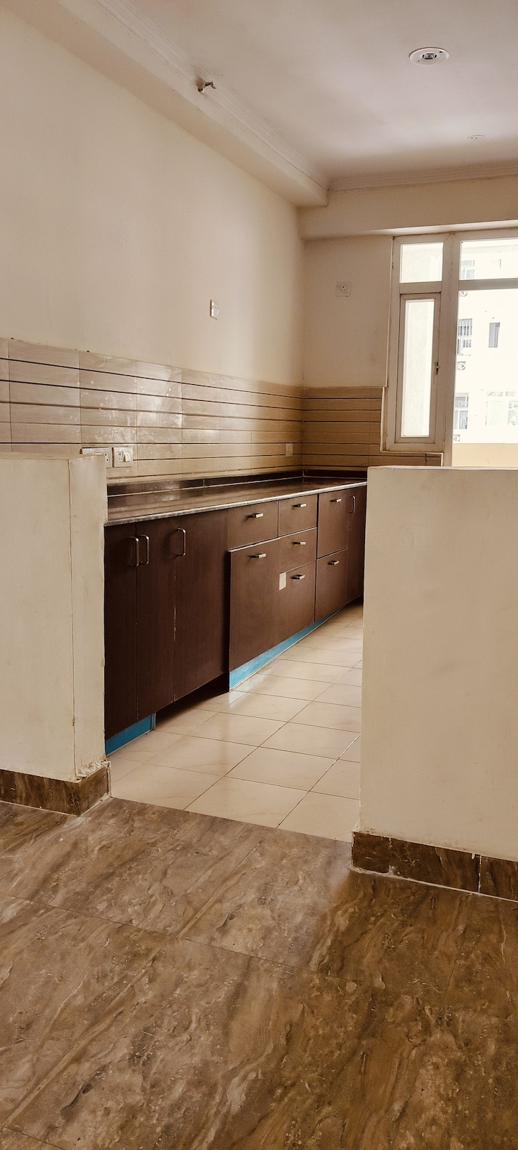 Kitchen, amrapali-silicon-city 4 Bedroom 2410 Sq.Ft. Apartment In Sector 76 Noida 8223111