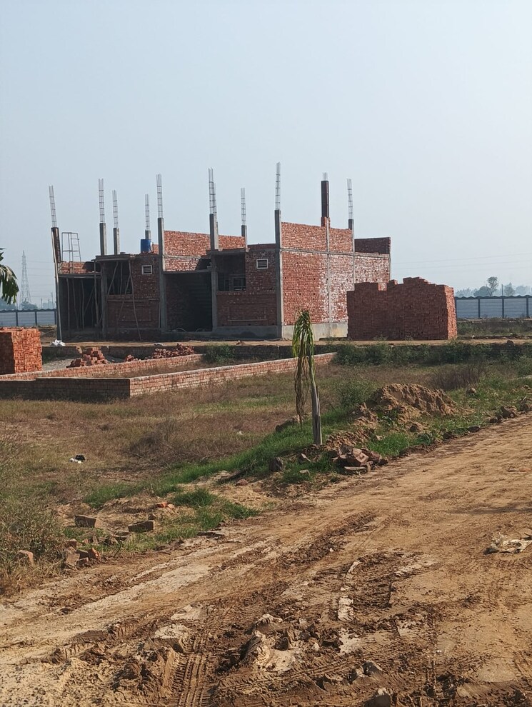 undefined, lawar np  184 Sq.Yd. Plot In Lawar np Meerut 8223201