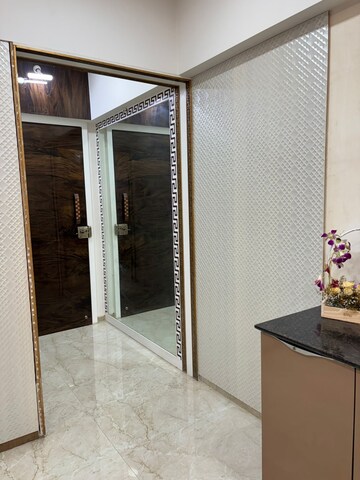 Room in 2 BHK Apartment at Jawahar Nagar CHS Goregaon, Goregaon West – for Rent