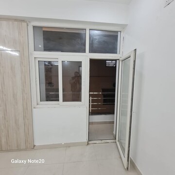 Room in 2 BHK Builder Floor at Jankipuram – for Rent