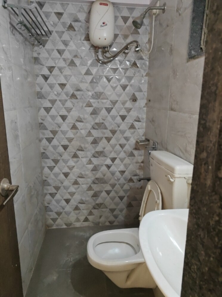 Bathroom, ishwar-bliss 2 Bedroom 1050 Sq.Ft. Apartment In Nerul Navi Mumbai 8223338