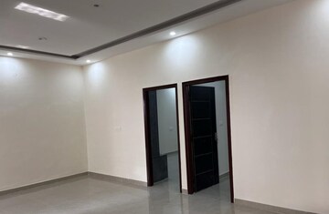 Room in 3 BHK Builder Floor at Dhakoli Village – for Sale