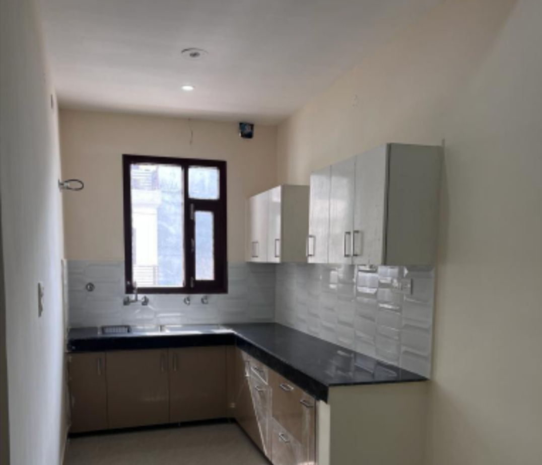 3 BHK + Pooja Room Builder Floor For Sale in Platinum Home 