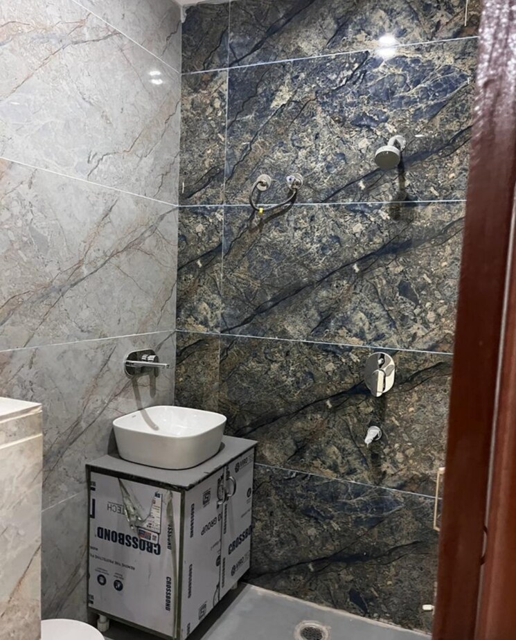 Bathroom, dhakoli village 3 Bedroom 1250 Sq.Ft. Builder Floor In Dhakoli Village Zirakpur 8223451