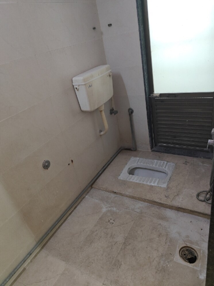 Bathroom, ishwar-bliss 2 Bedroom 1050 Sq.Ft. Apartment In Nerul Navi Mumbai 8223338