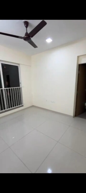 Room in 2 BHK Apartment at Godrej Nest Kandivali, Kandivali East – for Rent