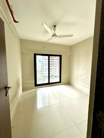 Room in 3 BHK Apartment at Kanakia Spaces Zen World, Kanjurmarg East – for Rent