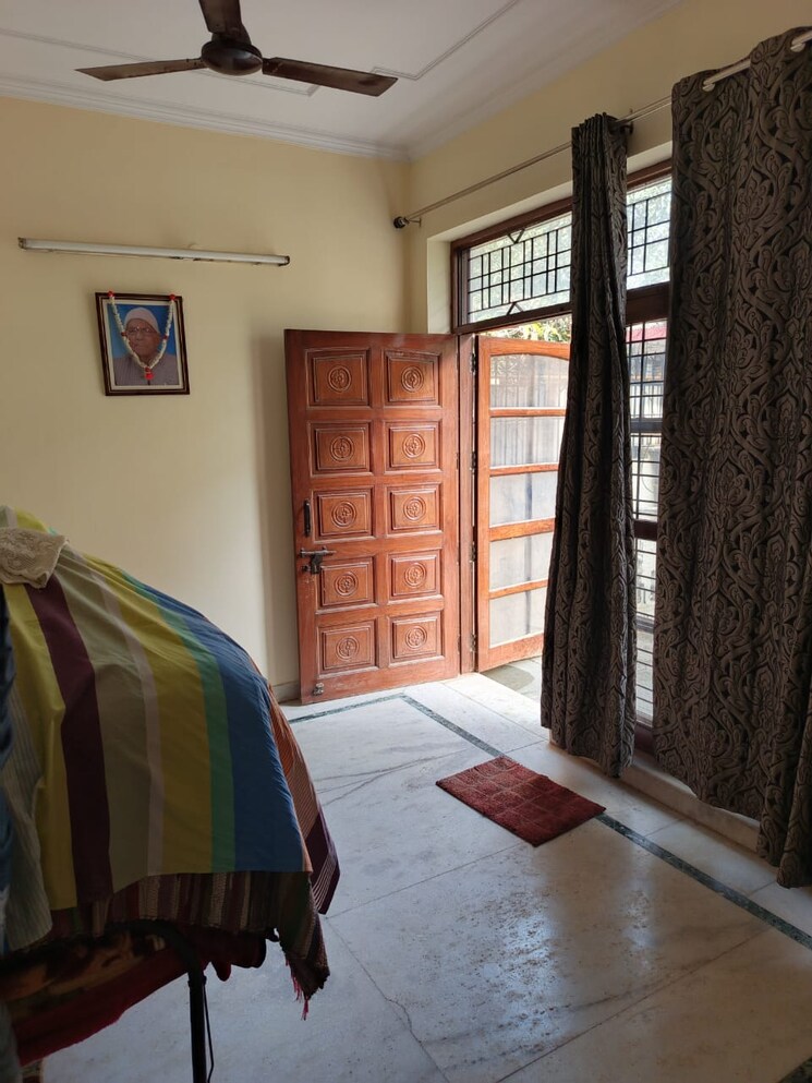 Balcony, sector 23a 3 Bedroom 100 Sq.Yd. Independent House In Sector 23a Gurgaon 8223569