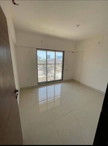 Room in 2 BHK Apartment at Godrej Urban Park, Chandivali – for Rent