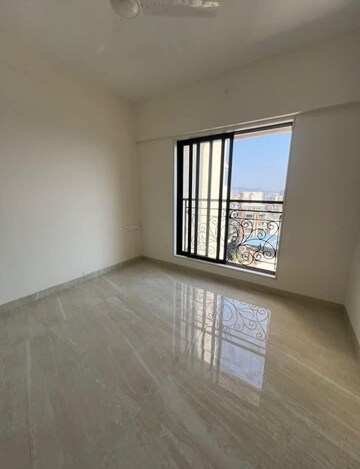 Room in 2 BHK Apartment at Godrej Urban Park, Chandivali – for Rent