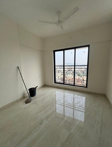 Room in 2 BHK Apartment at Godrej Urban Park, Chandivali – for Rent