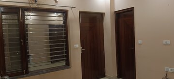 Room in 3 BHK Builder Floor at Raja Garden, Sector 19 – for Rent