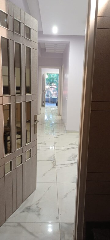 Balcony in 2 BHK Builder Floor at Sector 14 – for Rent