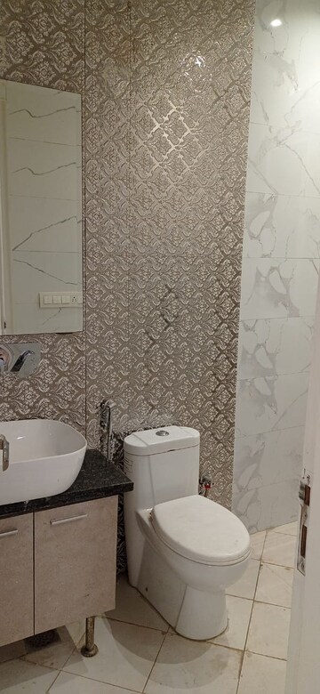 Bathroom in 2 BHK Builder Floor at Sector 14 – for Rent