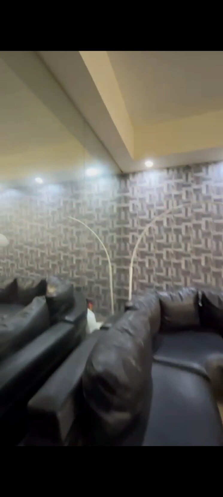 Living Room, paras-tierea 3 Bedroom 1695 Sq.Ft. Apartment In Sector 137 Noida 8223686